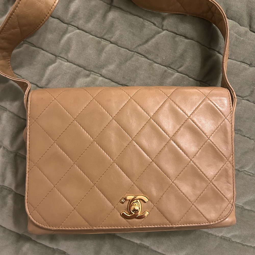 Authentic Vintage Lambskin Chanel Crossbody Bag